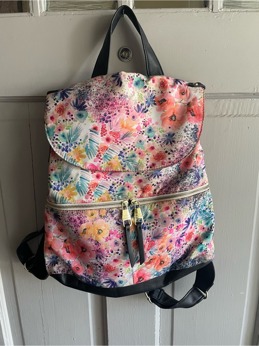 Steve Madden Floral Print Women's Backpack - Vibrant Multicolor